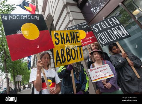 Harold thomas aboriginal flag hi-res stock photography and images - Alamy