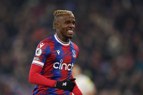 Danny Simpson: United should consider re-signing Wilfried Zaha