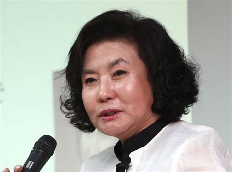 Hanbok designer Lee Young-hee passes away - The Korea Times