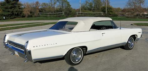 1964 Pontiac Bonneville | Connors Motorcar Company