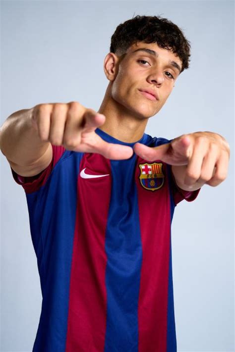 Hector Fort,FC Barcelona en 2024 | Fotos de barcelona fc, Kits de ...