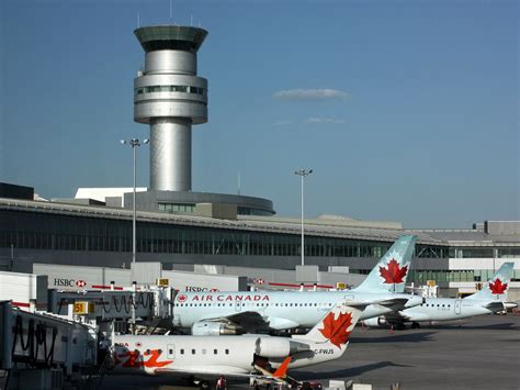 File:Toronto Airport.jpg - Wikimedia Commons