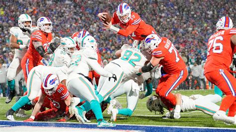 Miami Dolphins vs. Buffalo Bills picks, predictions for NFL playoffs