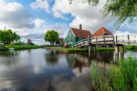 Zaanse Schans Cheese Factory Stock Photo - Image of history, lake: 181955378