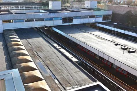 Coventry Train Station locked and deserted as strikes bring rail travel ...