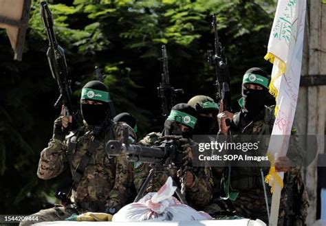 Military Wing Of Hamas Photos and Premium High Res Pictures - Getty Images