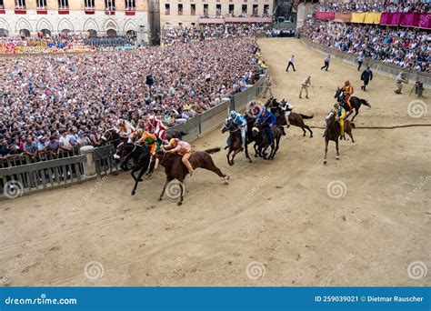 Palio Di Siena Horse Race Start at the Mossa Editorial Photo - Image of ...