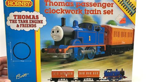 THOMAS PASSENGER CLOCKWORK TRAIN SET - Hornby Trains - YouTube