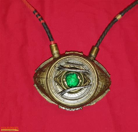 Doctor Strange Eye of Agamotto Necklace replica movie prop