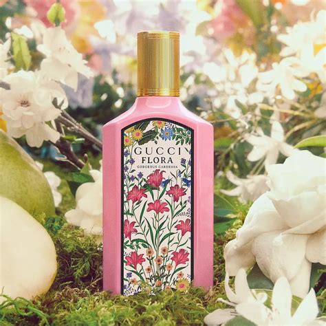 12 Best Floral Perfumes 2022: Flower-Inspired Perfume Scents - SocialHub Center Social Network ...