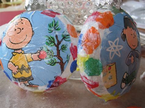 the vintage umbrella: Peanuts Christmas ornament