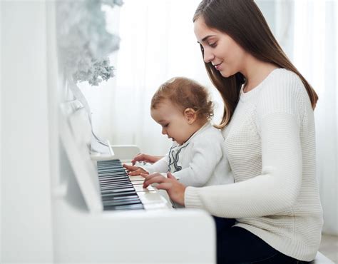 Does Letting Babies Listen to Classical Music Help Them Grow?