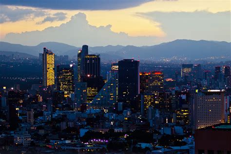 Industria de la Construcción impulsa el desarrollo urbano en México