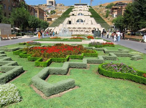 Yerevan Cascade Monument and Cafesjian Center for the Arts… | Flickr