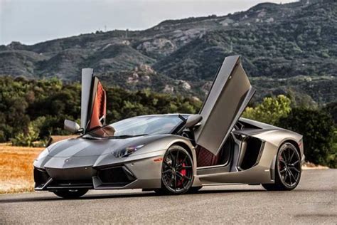 Arriba 77+ imagen lamborghini 400 km h - Abzlocal.mx