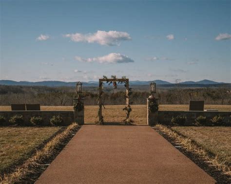 A Local's Monticello Wine Trail Guide: 10 Best Wineries in Charlottesville