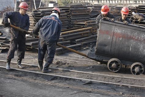 Coal mine collapse in China's Shaanxi kills 21 - People's Daily ...