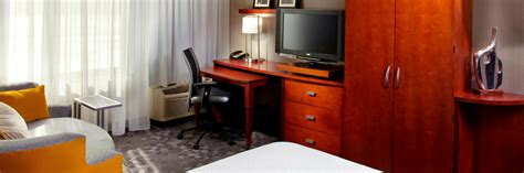 Dayton Hotel near University of Dayton | Courtyard by Marriott Dayton Hotel