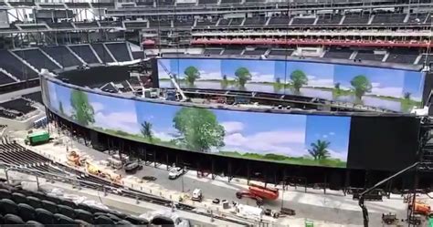 SoFI Stadium's 4K HDR Oculus Scoreboard Gets Tested Before Opening For Rams, Chargers In 2020 ...