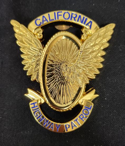 Collectors-Badges Auctions - California Highway Patrol Cap Piece - CHP