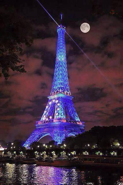 Torre eiffel de noche | Eiffel tower, Tour eiffel, Beautiful paris