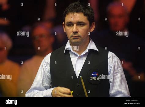 ALAN MCMANUS SCOTLAND BARBICAN CENTRE YORK 11 December 2001 Stock Photo - Alamy