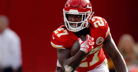 Chiefs Star RB Caught on Video Brutally Attacking, Kicking a Woman ...