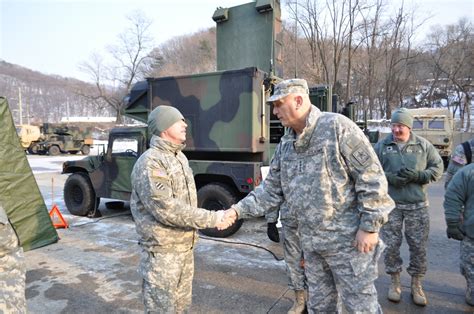 DVIDS - Images - Chief of Staff Army Gen. Raymond T. Odierno visits 2nd ID [Image 10 of 14]