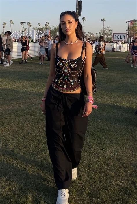 Pin on Street Strutters in 2024 | Festival outfit coachella, Music ...