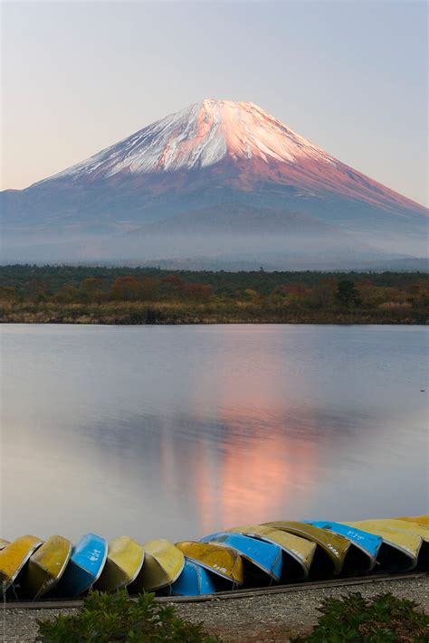 Japan, Honshu, Fuji-Hakone-Izu National Park, Lake Shoji-Ko And Mount Fuji In Evening Light ...