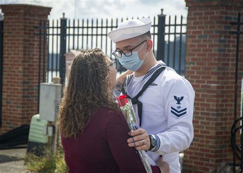 USS New Mexico Returns to Norfolk > United States Navy > News Stories