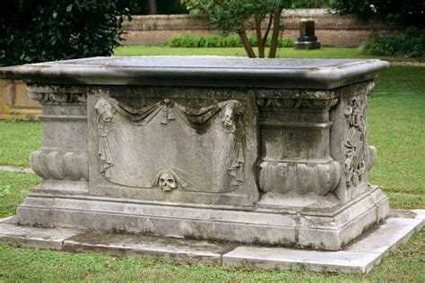 Free Images : structure, monument, grave, headstone, fountain, tomb, water feature, burial ...