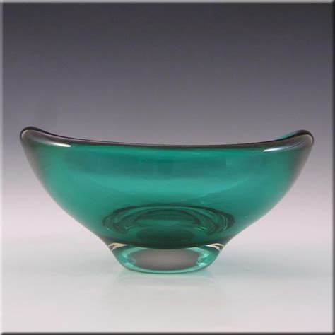 Whitefriars #9515 Baxter Green Glass Oval Bowl | Green glass, Glass ...