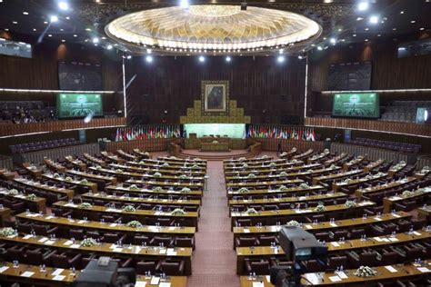 Pakistan’s No-Confidence Vote Should Respect Democratic Process | Human ...