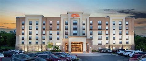 Hotels in Barrie Ontario, Stay at Hampton Inn & Suites