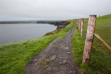 Cliffs of Moher Travel Guide: HELPFUL Tips, Map & Photos – Earth Trekkers