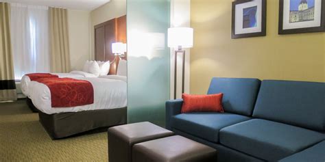 Hotels Regina: Comfort Suites Regina by Choice Hotels - Regina's All-Suite Hotel