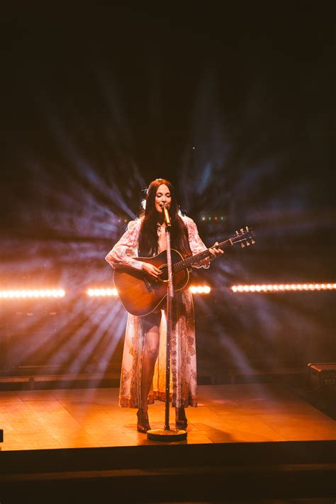 Review - Kacey Musgraves Was a Slow Burn at Red Rocks - 303 Magazine