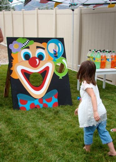 Clown toss Circus Party Games, Clown Party, Circus Carnival Party, Kids ...