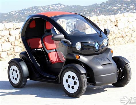 Renault Twizy Photos and Specs. Photo: Twizy Renault new and 21 perfect ...