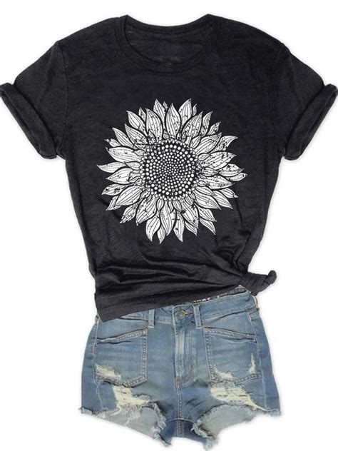 Sunflower Bloom Graphic Tee | anniecloth