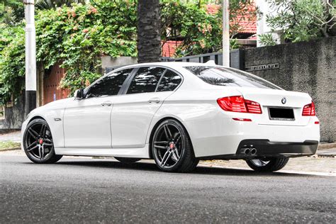 Permaisuri | BMW 528i F10 with DPE FT-5S 20"