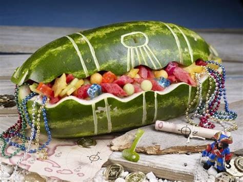 8 Spectacular Watermelon Carving Ideas