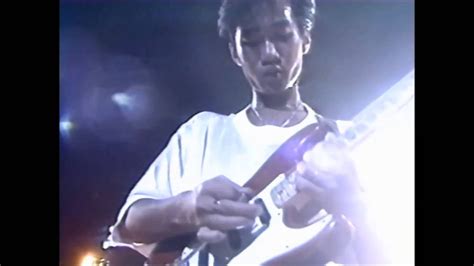 Beyond Wong Ka Kui - Long Way Without Friends (1986台北演唱會live) with lyrics - YouTube