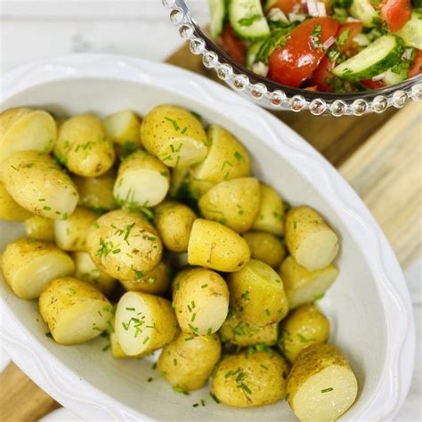 Best Jersey Royal Potatoes Recipe With Butter And Herbs - Daisies & Pie