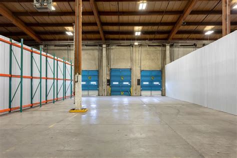 Small Warehouse Spaces for Rent in Portland | ReadySpaces