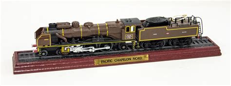 TRAIN MODEL ON STAND OF PACIFIC CHAPELON NORD. 12"