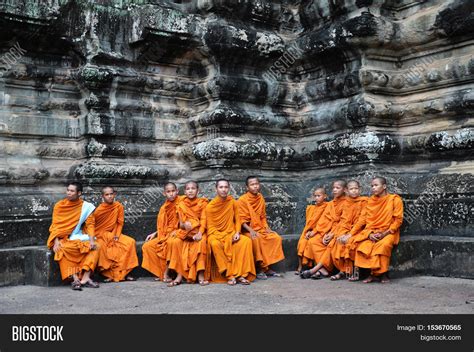 Buddhist Monks Reddish Image & Photo (Free Trial) | Bigstock