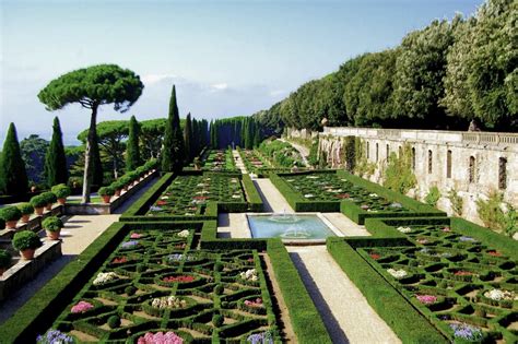 The garden at the Pope summer retreat Castel Gandolfo .Italy | Renaissance gardens, Day trips ...