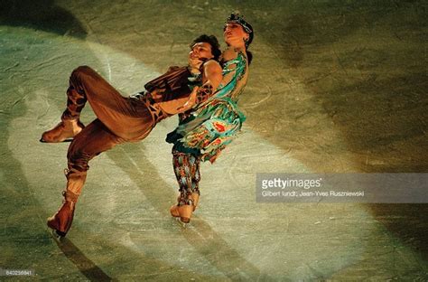 Russian ice dancers Marina Klimova and Sergei Ponomarenko at the 1995... | Dancer, Ice dance, Photo